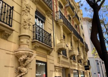 Urbanismo da luz verde a la restauración de la fachada de la Casa de los Dragones