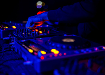 Valencia VS el resto de España: ¿quién tiene la mejor vida nocturna?