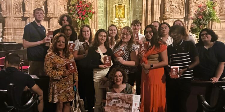 Valencia, epicentro del intercambio cultural: El Camino del Santo Grial une a jóvenes de Longwood University con la historia del Santo Grial