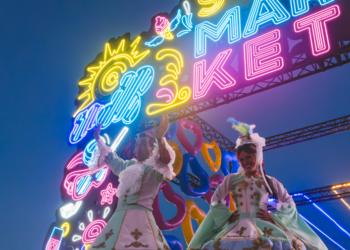 Solmarket atrae a más de 50.000 visitantes en sus dos primeras semanas con ‘food trucks’ y conciertos en la costa valenciana