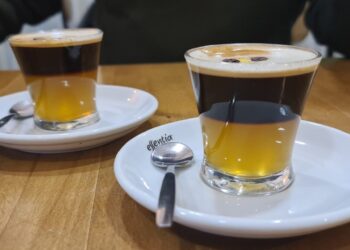 El III Concurso «El Mejor Cremaet del Turia» en Riba-roja de Túria corona a Cafetería Heladería Matí y Restaurante Rebó como los grandes ganadores