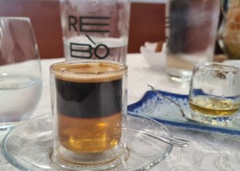 El III Concurso «El Mejor Cremaet del Turia» en Riba-roja de Túria corona a Cafetería Heladería Matí y Restaurante Rebó como los grandes ganadores