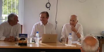 Gran acogida en la Casa de Asturias de Valencia a la presentación del libro “Viviendo Más y Mejor” del Dr. Rafael Torres