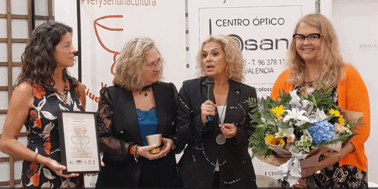 El talento de Noelia Zanón, distinguido con el Reconocimiento Artístico Valencia, Ciudad del Grial 2024